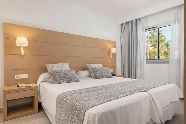 Tek Büyük Yataklı Oda, Balkon, Şehir Manzaralı