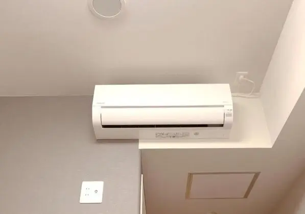Tek Kişilik Oda, Sigara İçilmez
