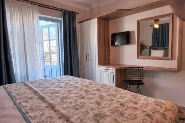 Standart Oda, Manzarasız, Balkonlu