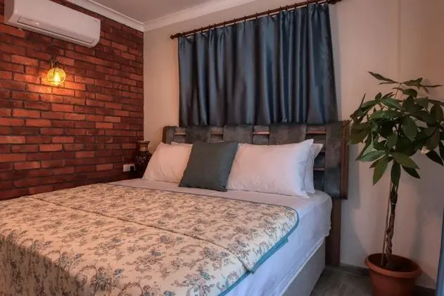 Standart Oda, Manzarasız, Balkonlu