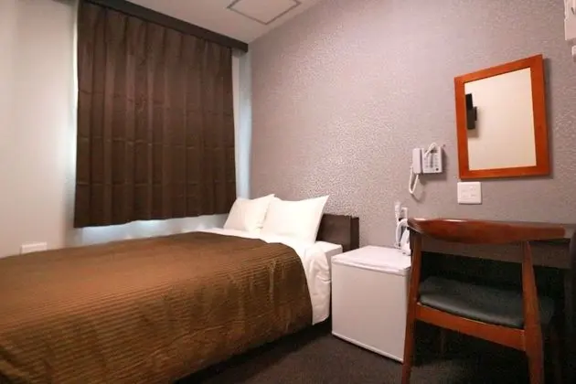 Tek Büyük Yataklı Oda, Sigara İçilmez