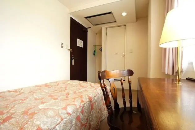 Tek Kişilik Oda, Sigara İçilmez