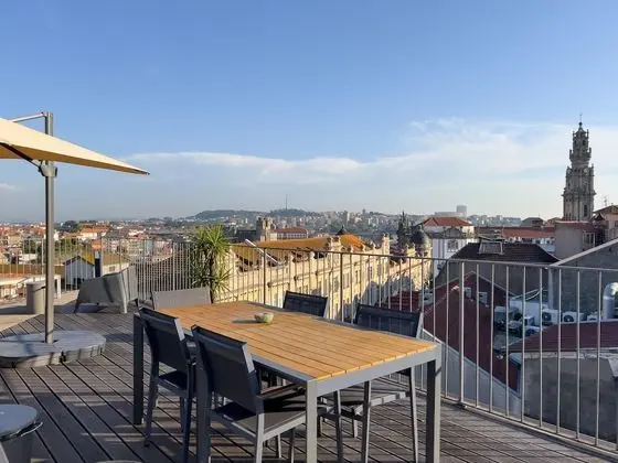 Ev