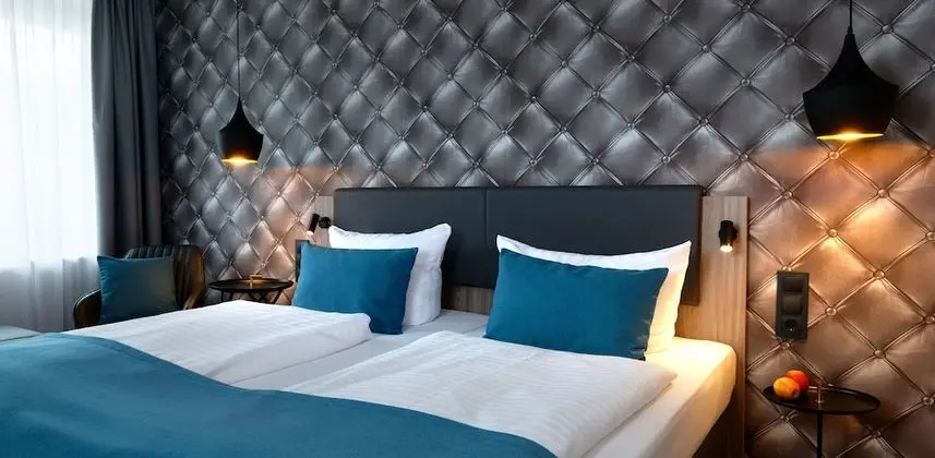 Premium Tek Büyük Yataklı Oda