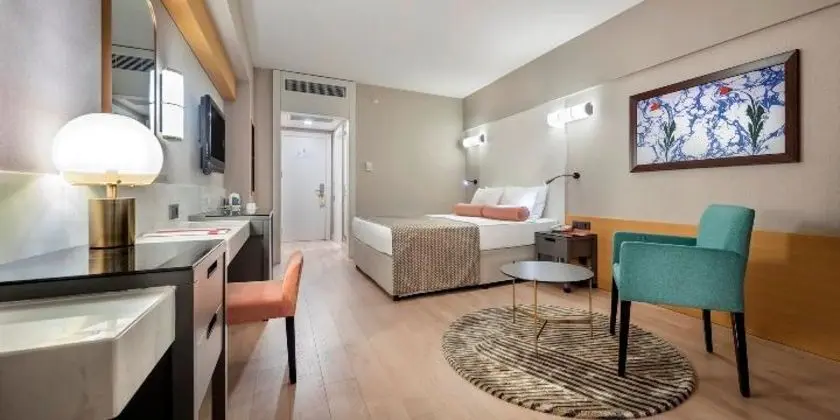 https://images.etstur.com/imgproxy/resize/2560x1440/files/images/hotelImages/etsrooms/1205/Trendy_Aspendos_Beach_20250917124239_0.jpg
