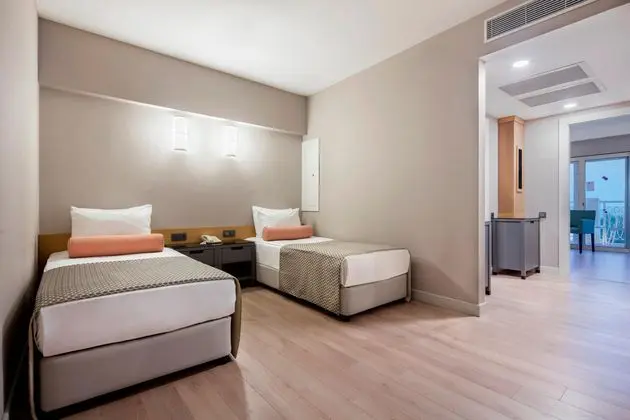 https://images.etstur.com/imgproxy/resize/2560x1440/files/images/hotelImages/etsrooms/1205/Trendy_Aspendos_Beach_20250917124932_3.jpg