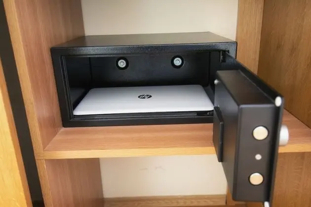 Three Bedroom Penthouse Apartment (1-6 adults)