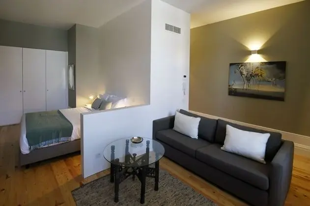 Stüdyo (Estudio 1T)