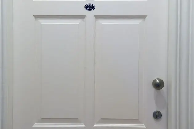 Stüdyo (Estudio 2T)