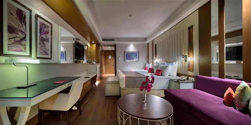 https://images.etstur.com/imgproxy/resize/2560x1440/files/images/hotelImages/etsrooms/315/Trendy_Lara_Hotel_20250917121310_3.jpg