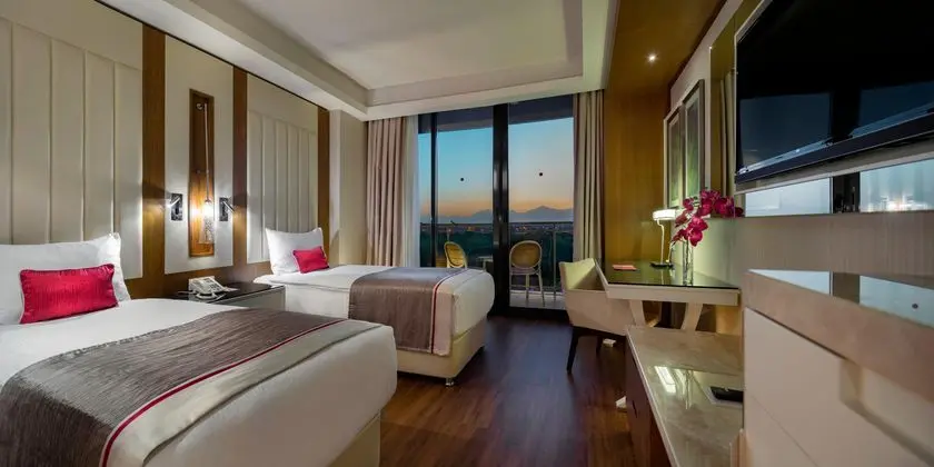 https://images.etstur.com/imgproxy/resize/2560x1440/files/images/hotelImages/etsrooms/315/Trendy_Lara_Hotel_20250917121311_5.jpg