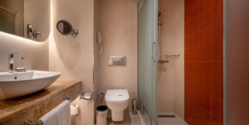 https://images.etstur.com/imgproxy/resize/2560x1440/files/images/hotelImages/etsrooms/1067/Trendy_Palm_Beach__Adults_Only__16___20250917135519_4.jpg