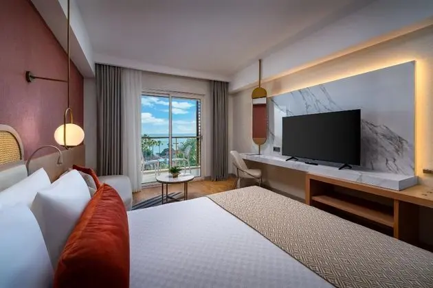 https://images.etstur.com/imgproxy/resize/2560x1440/files/images/hotelImages/etsrooms/1067/Trendy_Palm_Beach__Adults_Only__16___20250917135708_1.jpg