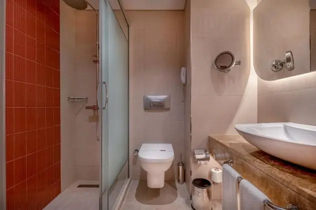 https://images.etstur.com/imgproxy/resize/2560x1440/files/images/hotelImages/etsrooms/1067/Trendy_Palm_Beach__Adults_Only__16___20250917135708_3.jpg