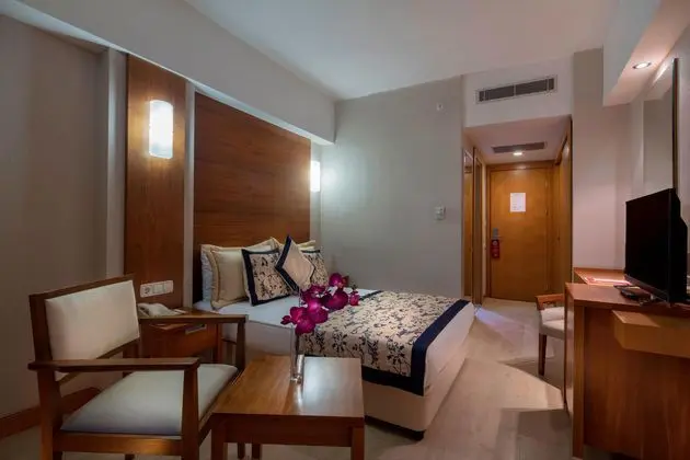 https://images.etstur.com/imgproxy/resize/2560x1440/files/images/hotelImages/etsrooms/1066/Trendy_Side_Beach__Adults_Only__16___20250917160120_0.jpg
