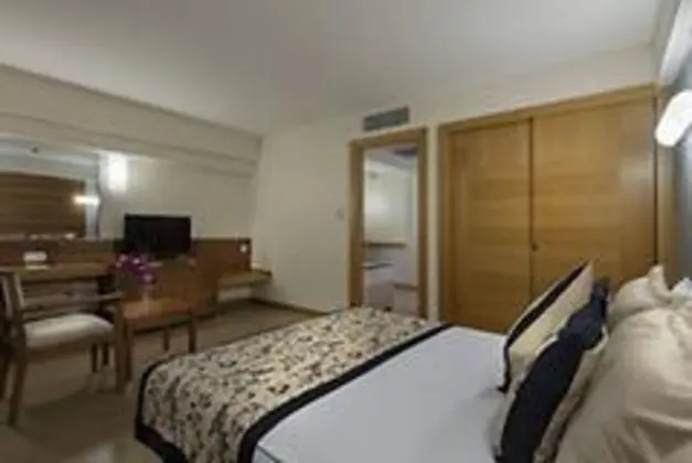 Suite Kara Manzaralı