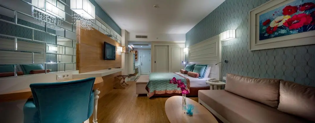 https://images.etstur.com/imgproxy/resize/2560x1440/files/images/hotelImages/etsrooms/1065/Sentido_Trendy_Verbena_Beach_20250917162221_1.jpg