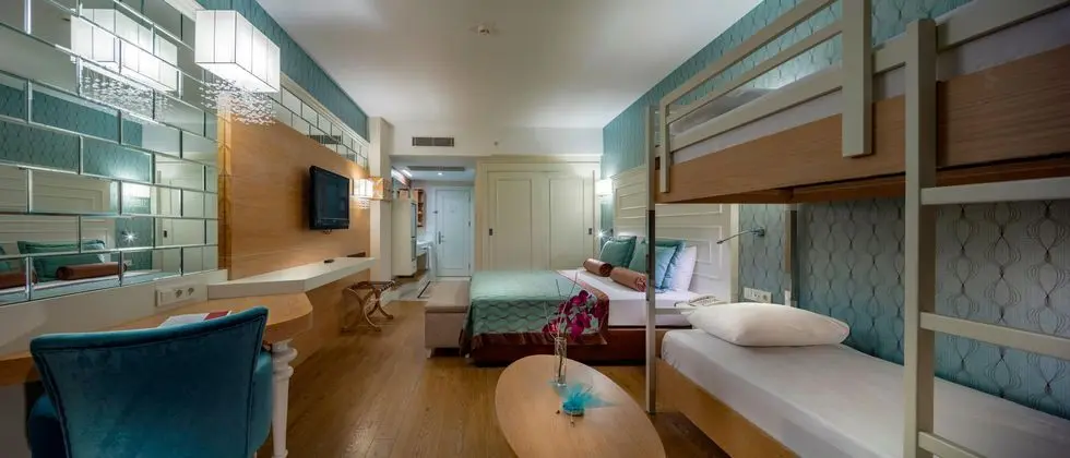 https://images.etstur.com/imgproxy/resize/2560x1440/files/images/hotelImages/etsrooms/1065/Sentido_Trendy_Verbena_Beach_20250917162332_1.jpg