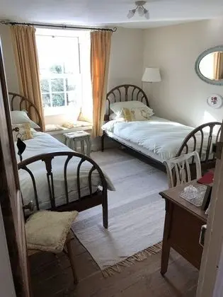 Twin Room, Private External Bathroom (Kaja May)