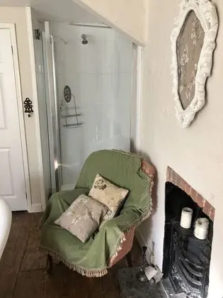 Twin Room, Private External Bathroom (Kaja May)