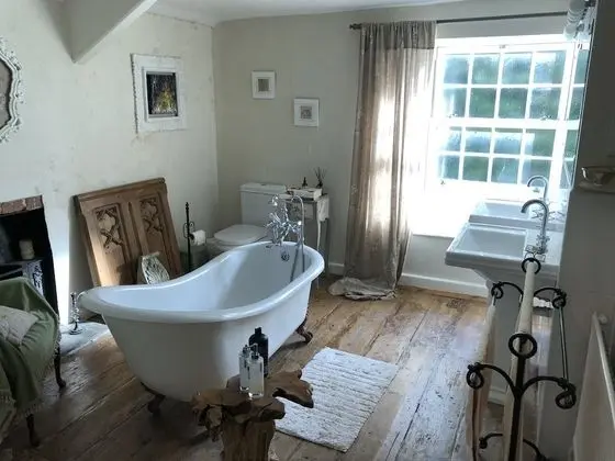 Twin Room, Private External Bathroom (Kaja May)