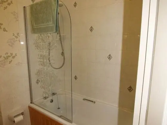 Standard Tek Büyük Yataklı Oda, Banyolu/Duşlu (Room 4)