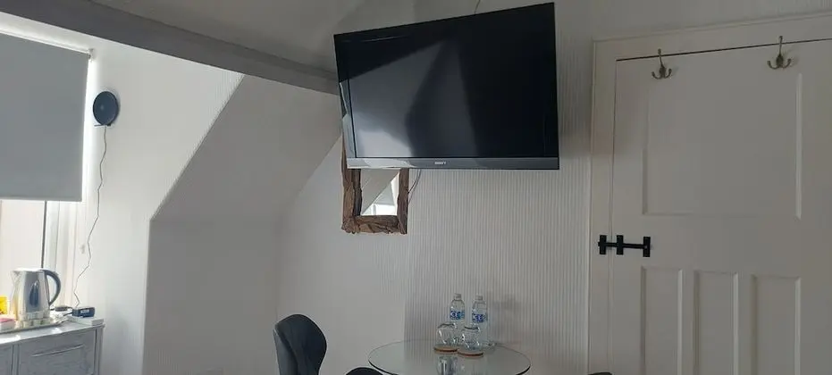 Tek Büyük Yataklı Oda, Banyolu/Duşlu
