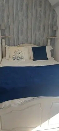 Tek Büyük Yataklı Oda, Banyolu/Duşlu