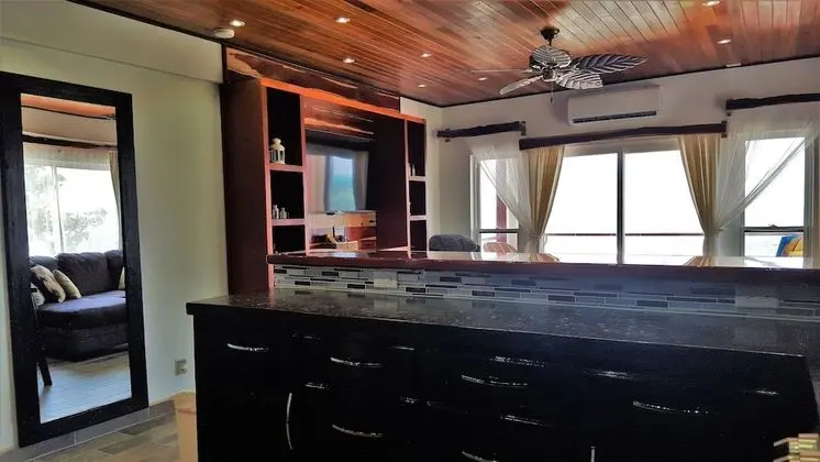 Luxury Daire, 2 Yatak Odası, Plaj Manzaralı, Denize Sıfır