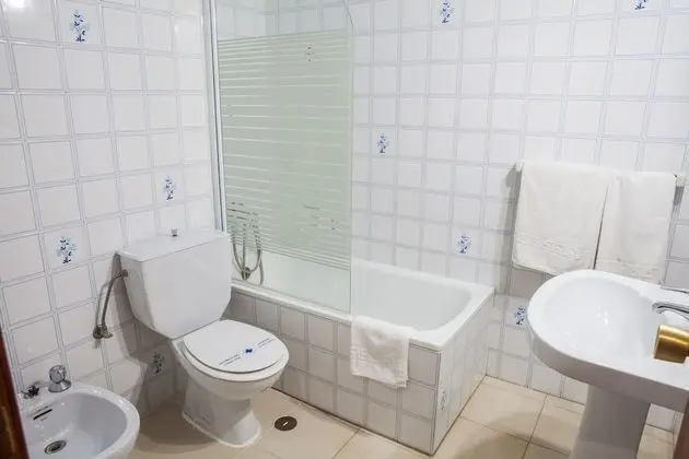 Üç Kişilik Oda