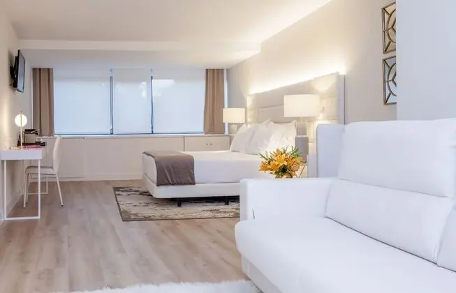 Standard Tek Büyük veya İki Ayrı Yataklı Oda (with extra bed, 2 adults and 1 child)