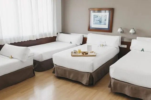 Family Oda (2 adults 2 children)