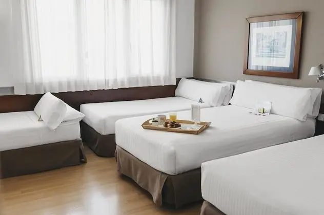 Family Oda (2 adults 2 children)