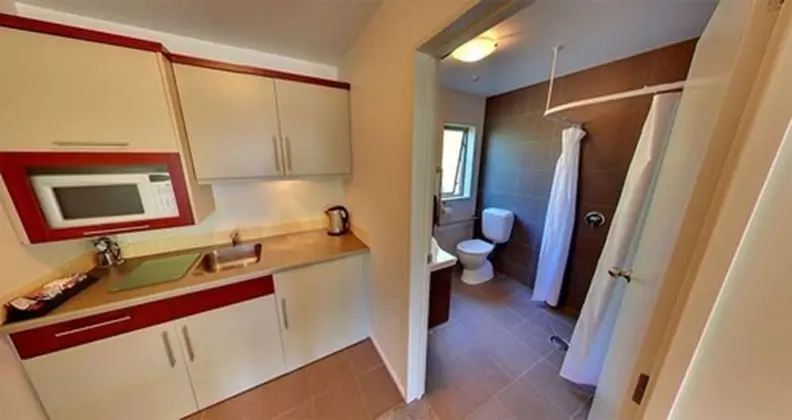 Standard Stüdyo, Sigara İçilmez, Küçük Mutfak (King Studio with Shower)