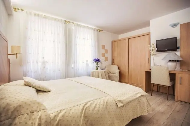 Superior Tek Büyük Yataklı Oda