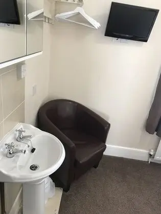 Tek Kişilik Oda, Ortak Banyo