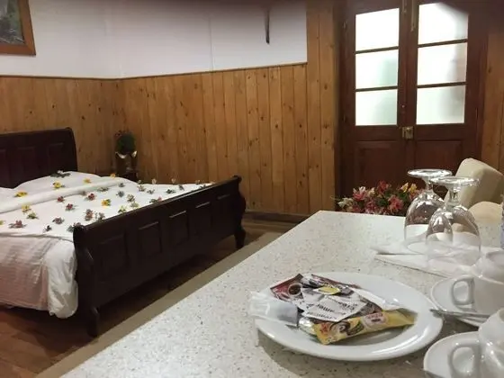 Standard Tek Büyük Yataklı Oda