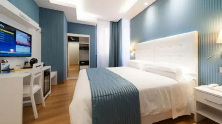 Superior Tek Büyük Yataklı Oda