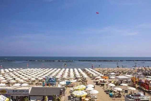 Standard Tek Büyük Yataklı Oda, Balkon, Kısmi Deniz Manzaralı