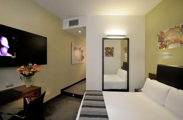 Standard Tek Büyük Yataklı Oda