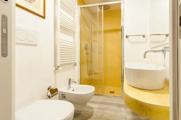 Classic Tek Büyük veya İki Ayrı Yataklı Oda