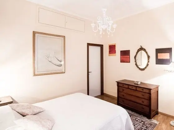 Tek Büyük Yataklı Oda, 1 Büyük (Queen) Boy Yatak