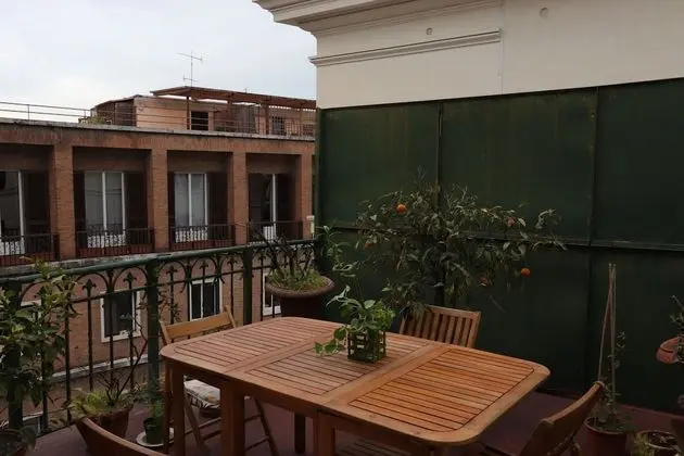 Üç Kişilik Oda