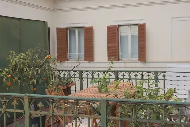 Üç Kişilik Oda