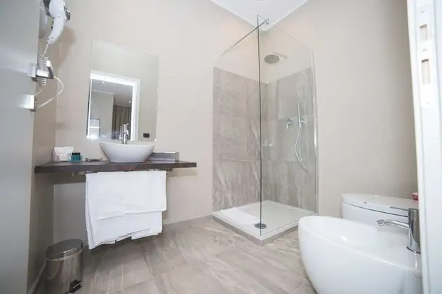 Standard Oda, 1 Büyük (Queen) Boy Yatak