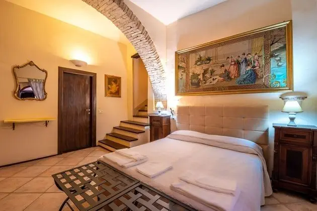 Luxury Tek Büyük Yataklı Oda