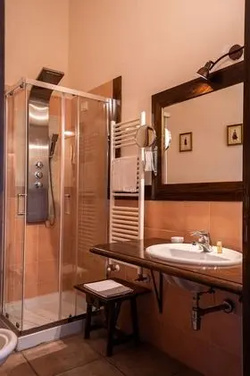 Luxury Tek Büyük Yataklı Oda