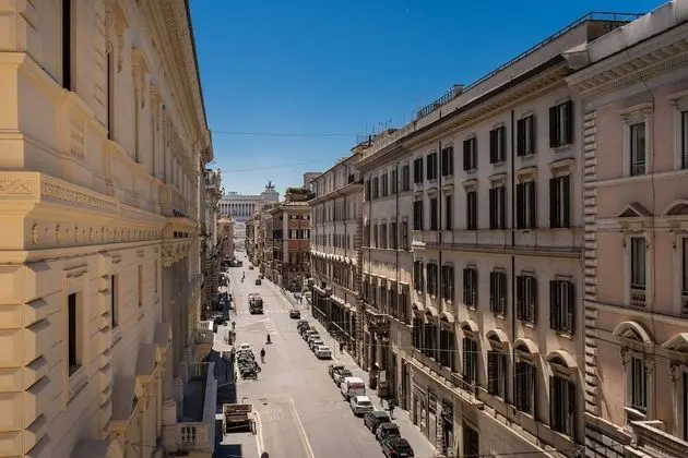 Standard Dört Kişilik Oda, 1 Yatak Odası, Banyolu/Duşlu, Şehir Manzaralı