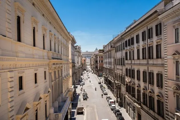 Standard Dört Kişilik Oda, 1 Yatak Odası, Banyolu/Duşlu, Şehir Manzaralı