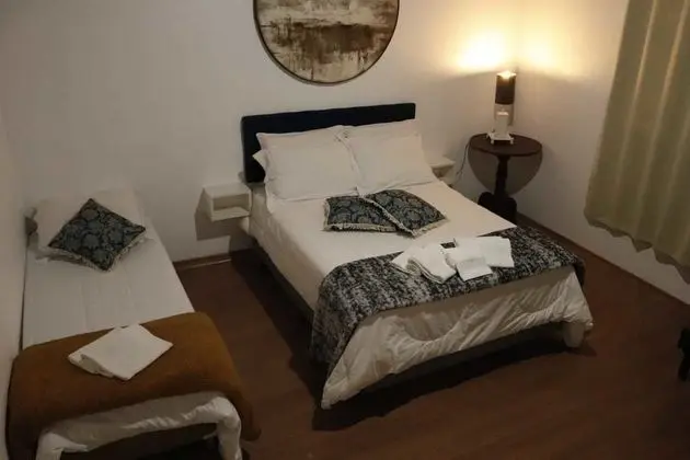 Üç Kişilik Oda, Birden Çok Yatak, Avlu Manzaralı